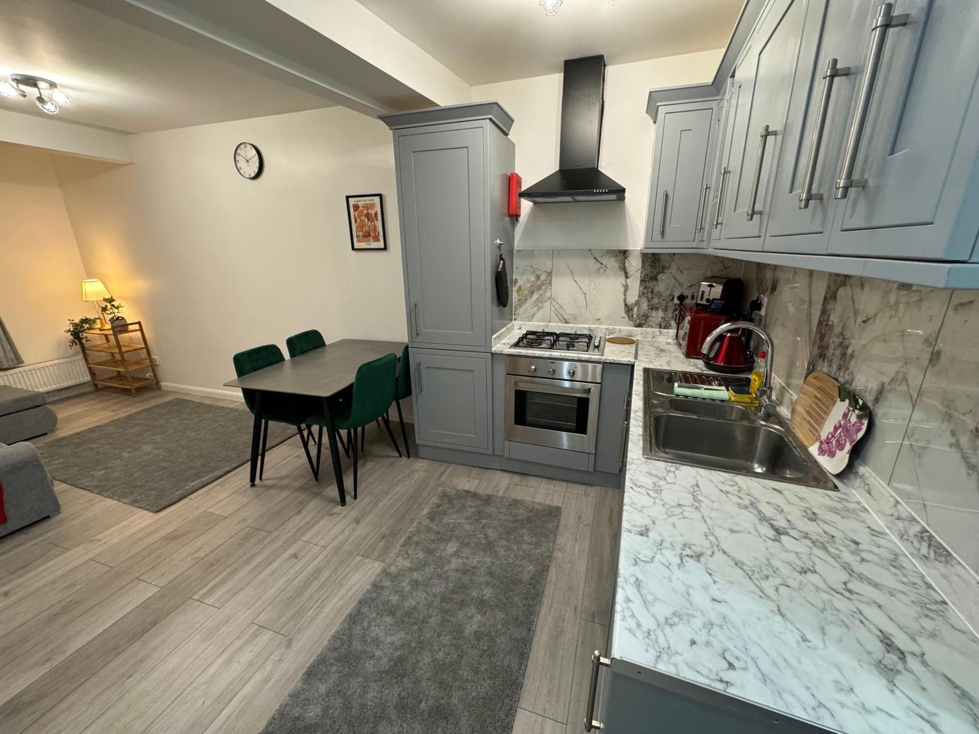 Seven Sisters Hideaway Apartment London Ngoại thất bức ảnh