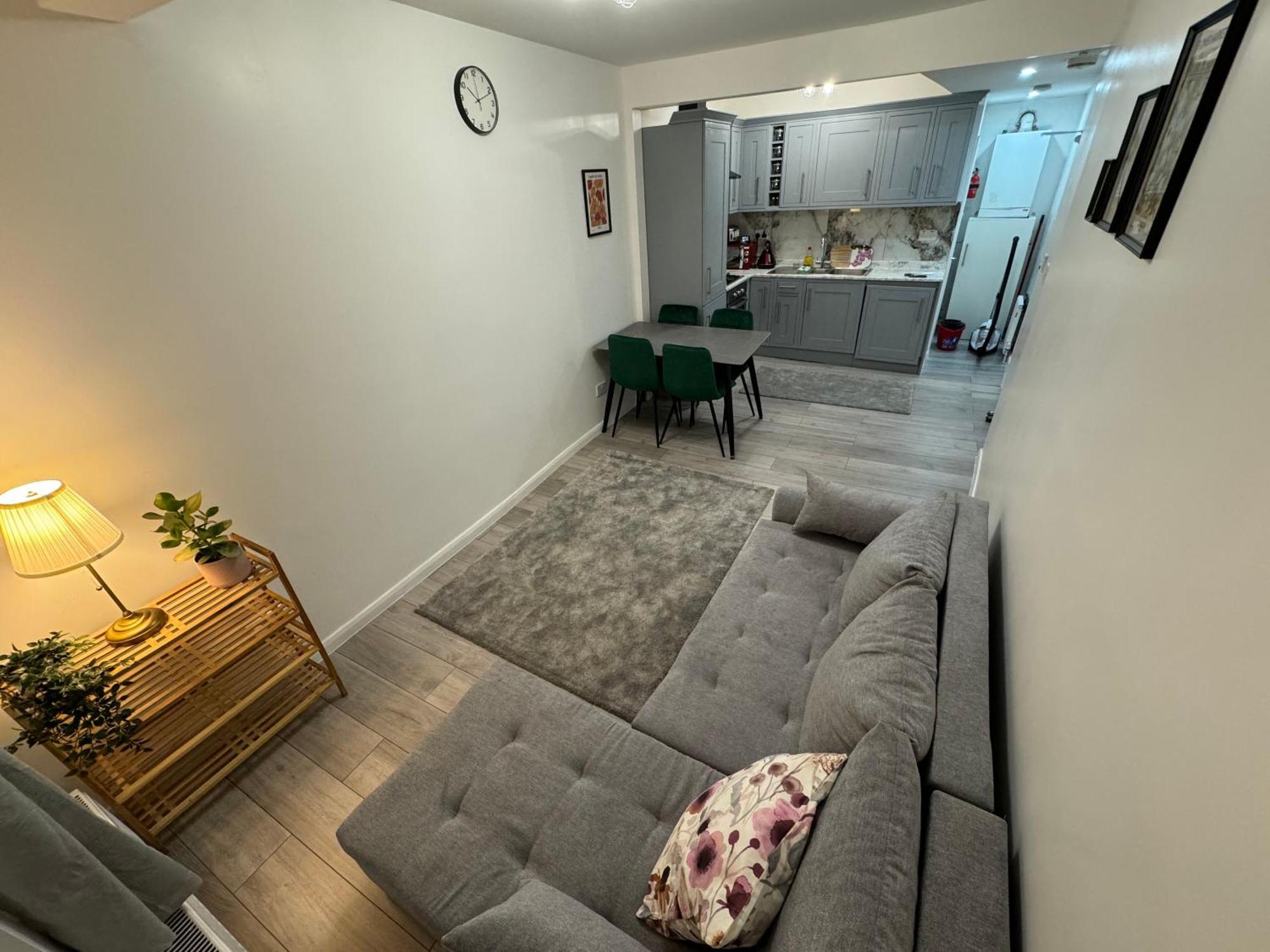 Seven Sisters Hideaway Apartment London Ngoại thất bức ảnh