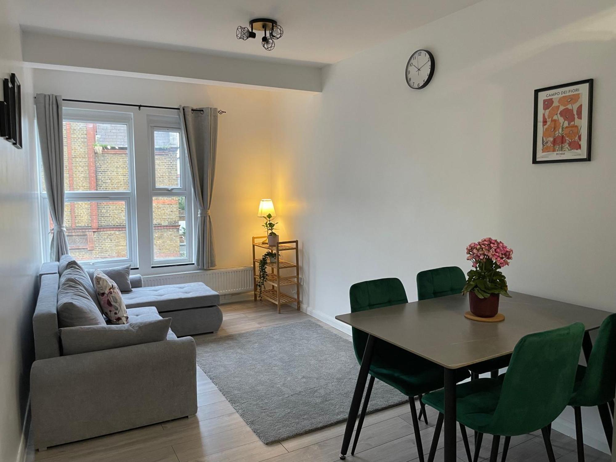 Seven Sisters Hideaway Apartment London Ngoại thất bức ảnh