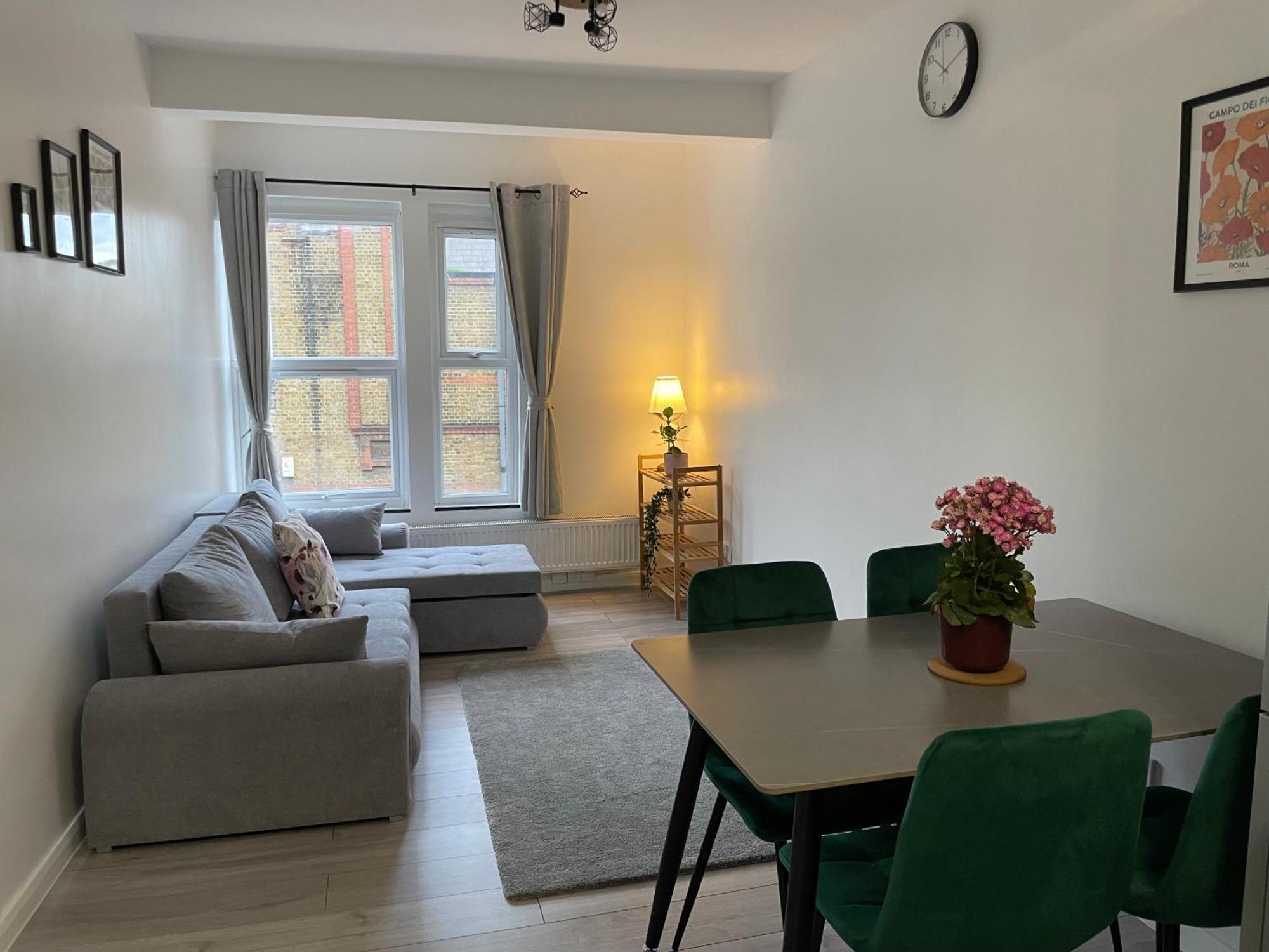 Seven Sisters Hideaway Apartment London Ngoại thất bức ảnh